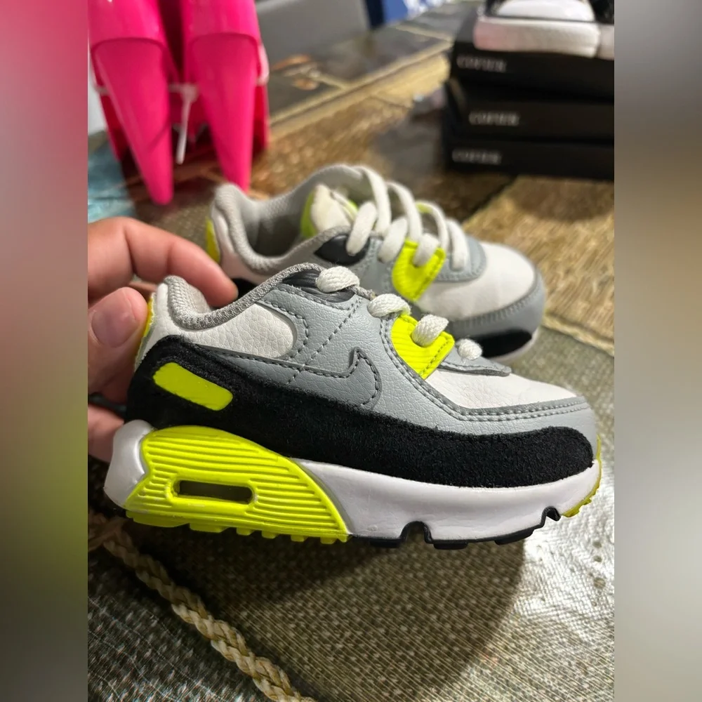 Nike Air Max Kids Grey with Neon Yellow & Black Accent Sneakers - Picture 9 of 12